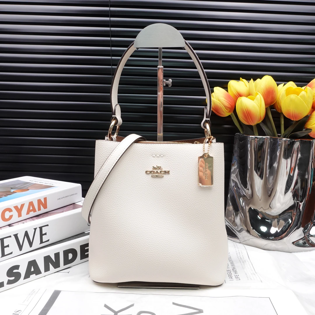 95新 COACH/蔻驰 单肩包/T10190630