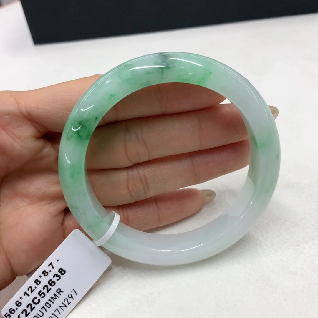 翡翠手镯未镶嵌缅甸翡翠手镯