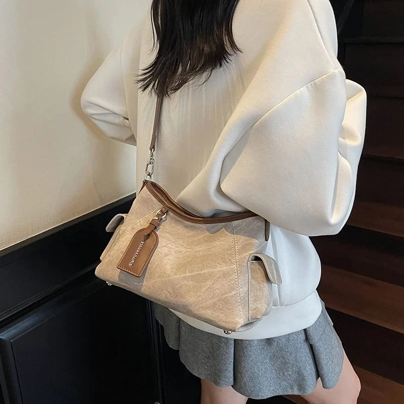 女包2025新款日常百搭休闲通勤纯色简约小众大容量斜挎包洋气i