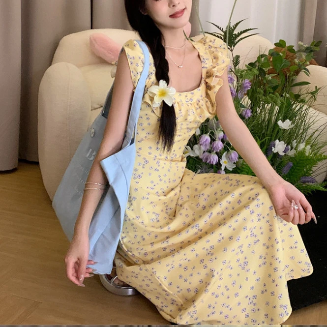 茶歇法式黄色方领碎花吊带连衣裙子女夏季2025新款小个子气质长裙