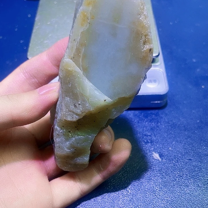 未镶嵌和田玉（糖玉）珠宝半成品