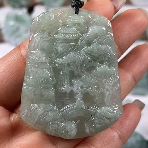 翡翠颈饰未镶嵌山水牌福利