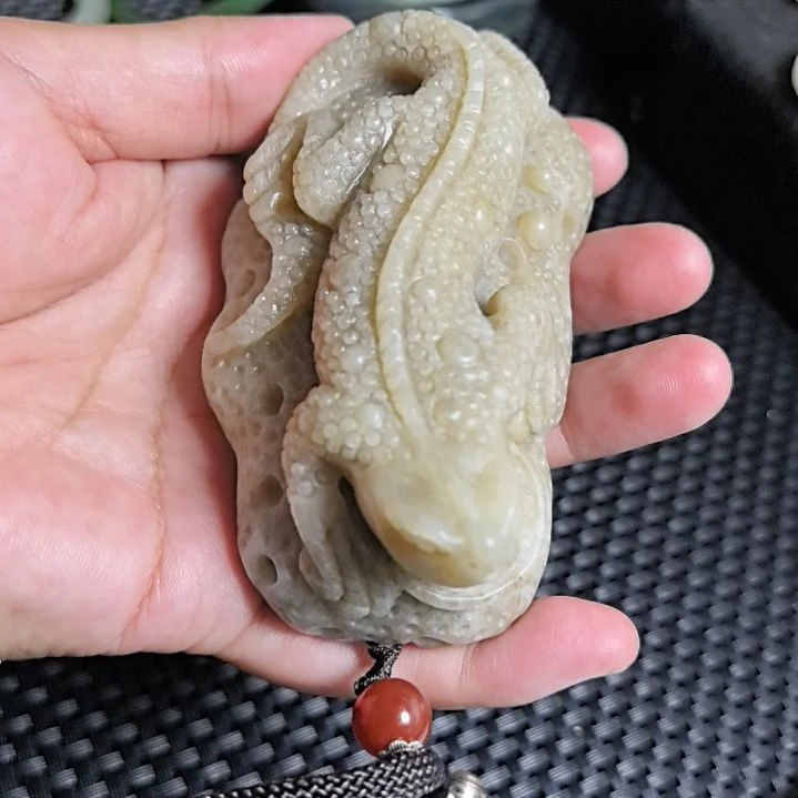 剪***糖和田玉（糖玉）未镶嵌挂件