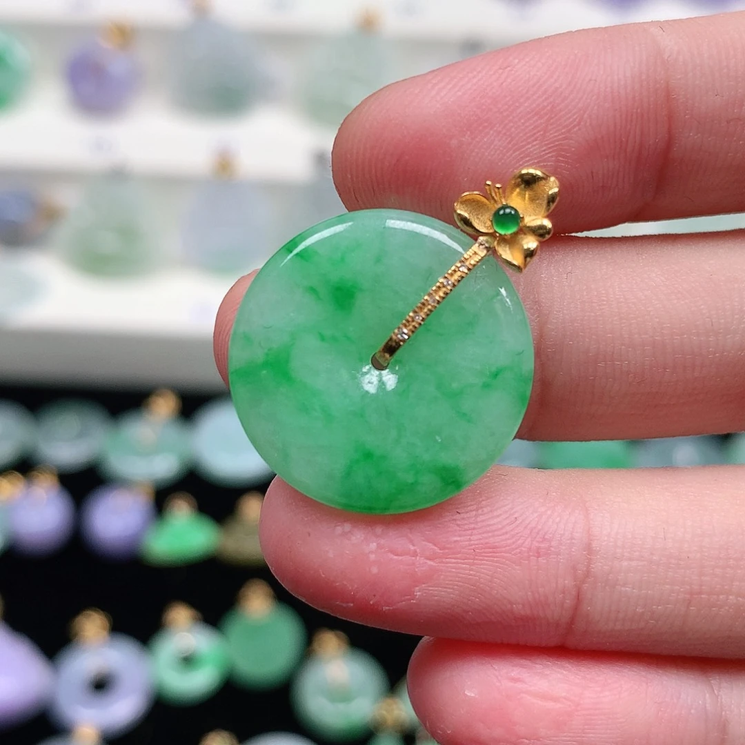 颈饰18K金镶嵌翡翠翡翠吊坠