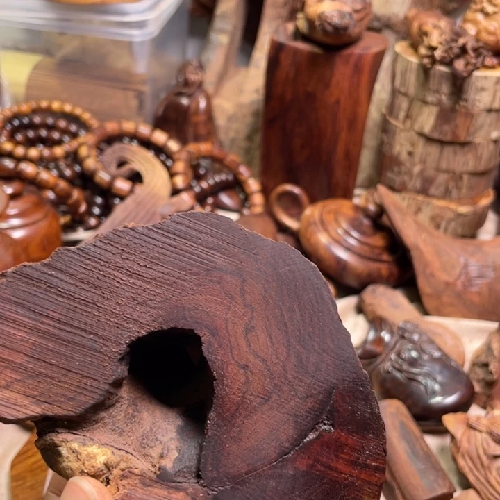 木英*海南黄花梨原料手把件