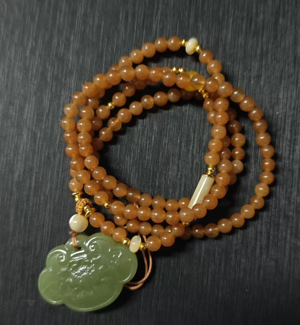 珠链和田玉牡丹花吊坠