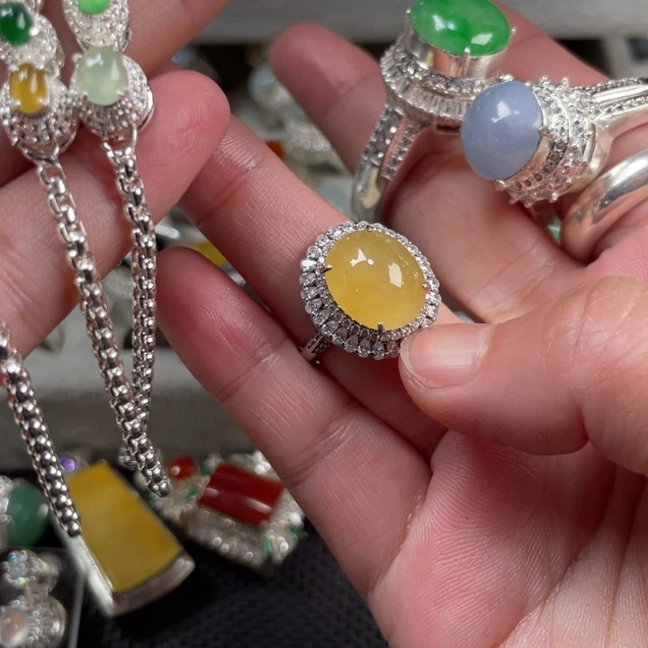 翡翠未镶嵌颈饰缅甸天然翡翠