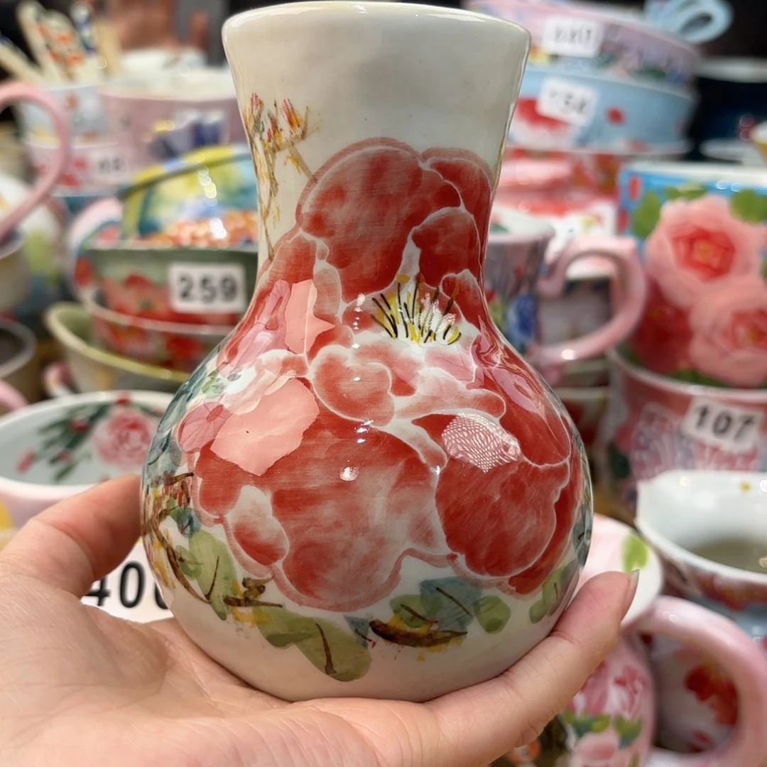 瓷片兔兔盖茨。兔兔好