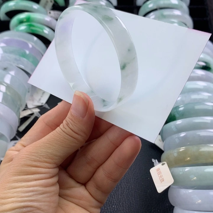 翡翠未镶嵌手镯公主方55