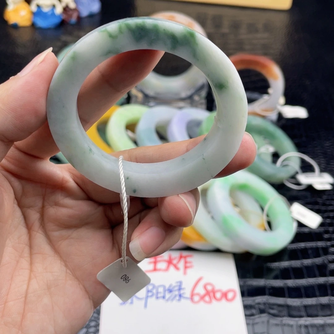 未镶嵌翡翠定制翡翠