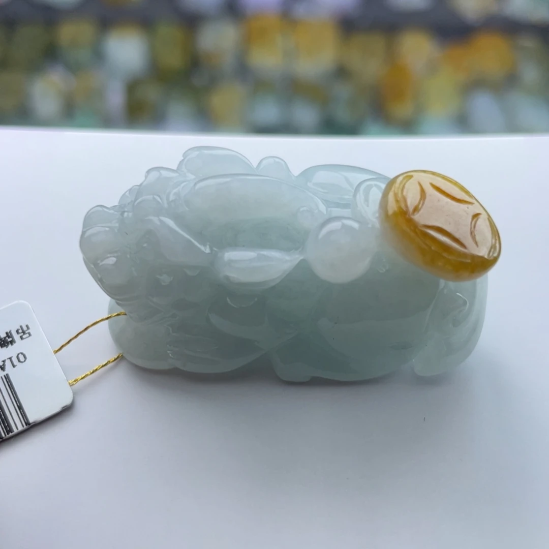 翡翠未镶嵌颈饰貔貅