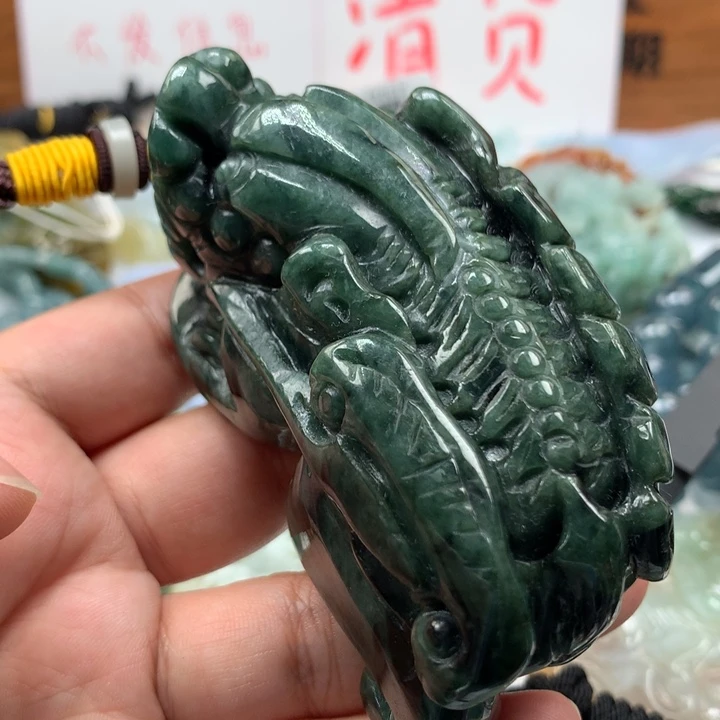 翡翠颈饰未镶嵌保真天然A货翡翠