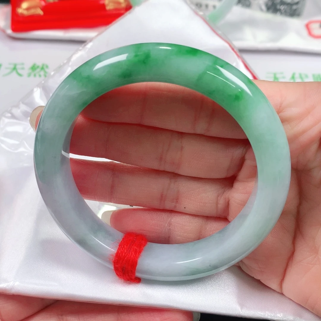 翡翠手镯未镶嵌   编号0115 正圈59