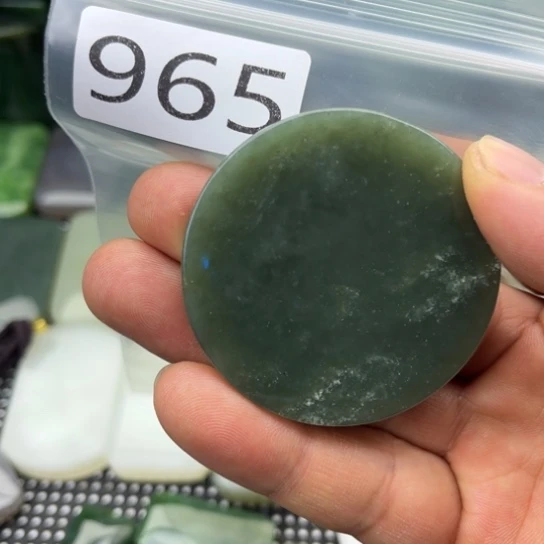 和田玉未镶嵌珠宝半成品