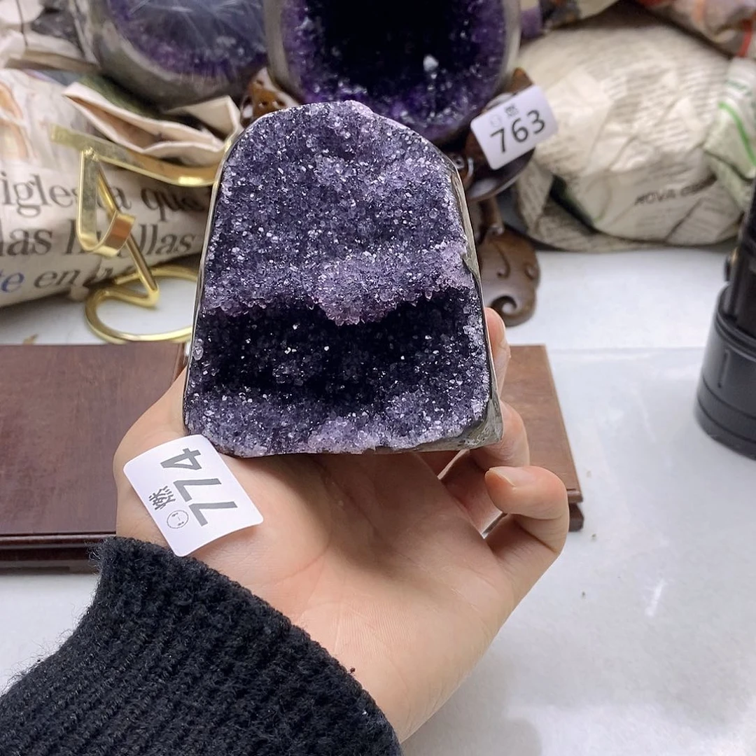 紫晶大型摆件（非配饰）未镶嵌