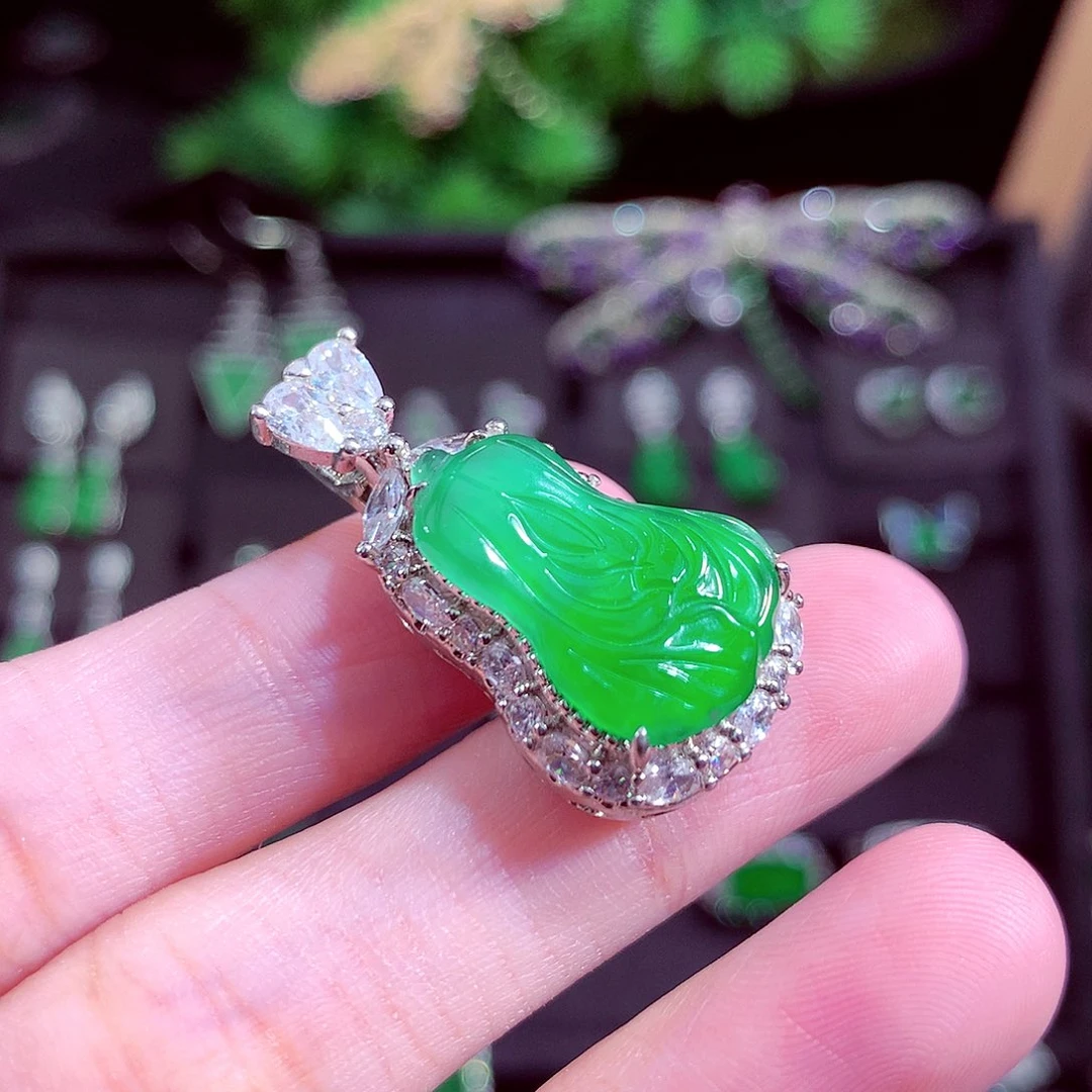 颈饰未镶嵌翡翠天然