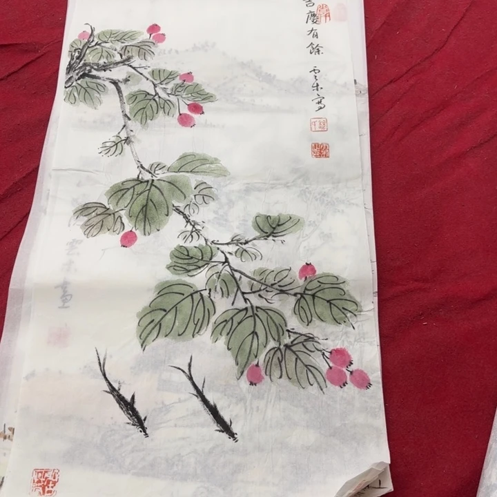 国画花鸟等多种鸟类的栖息