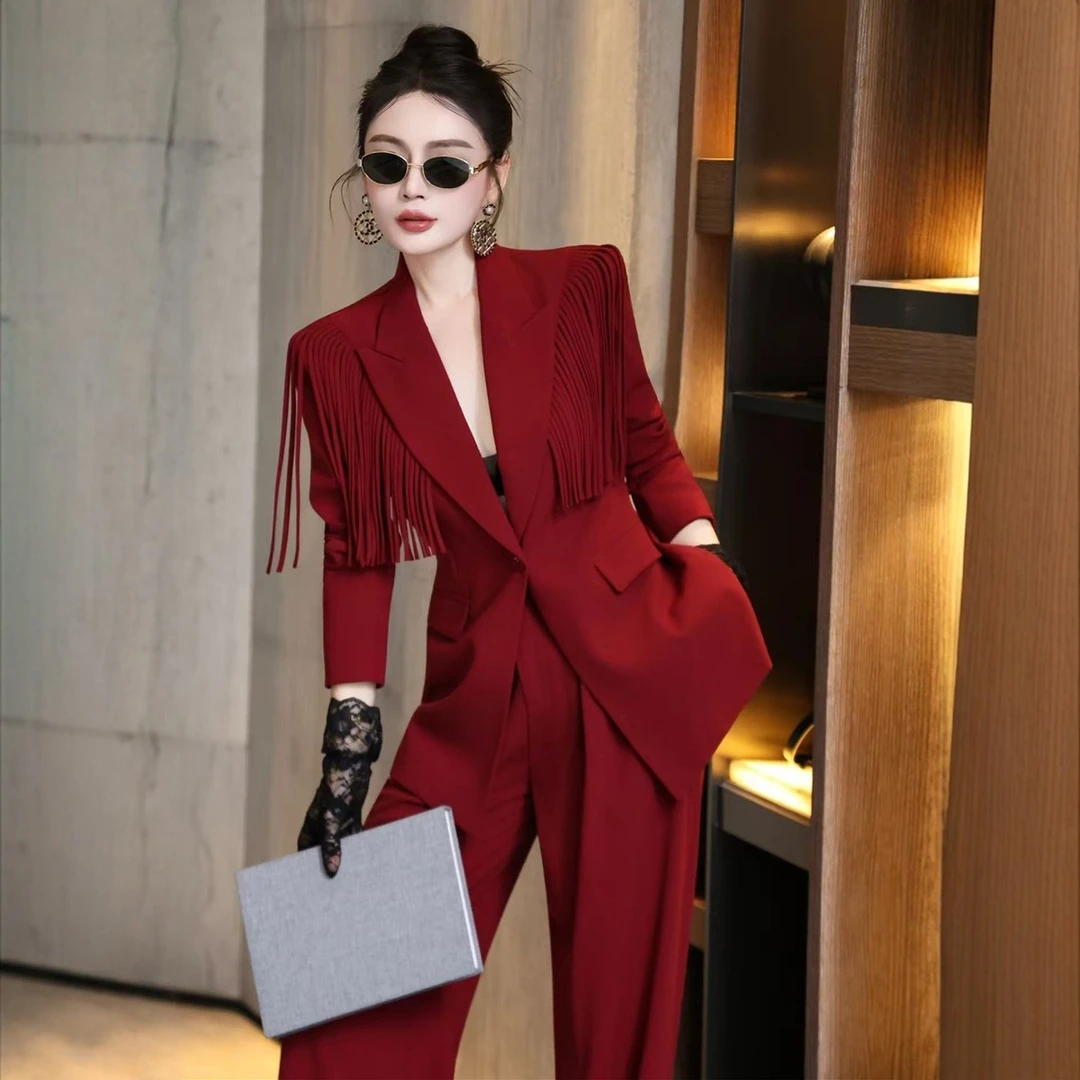 大女主风职业装气质女神范时尚个性套装女设计独特西装两件套