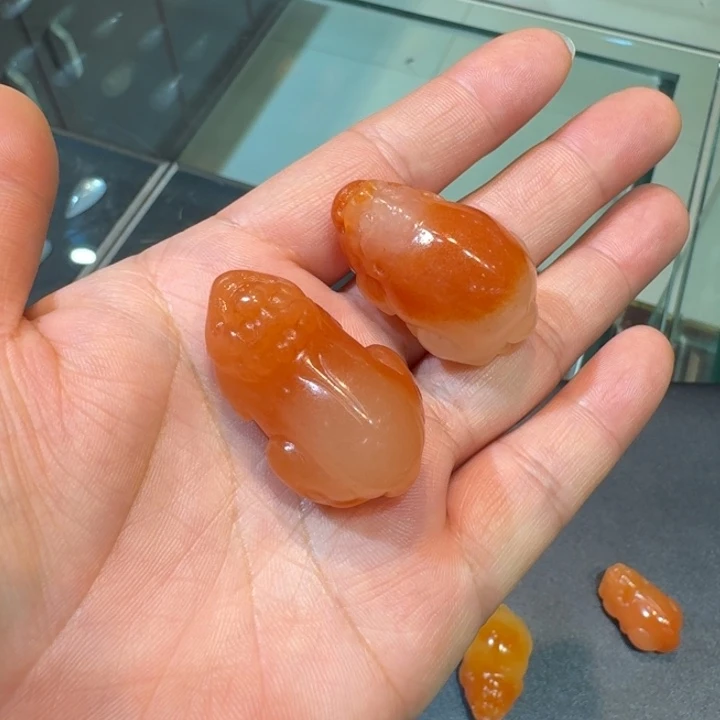 长***心石英质玉（金丝玉）未镶嵌手镯吊坠貔貅