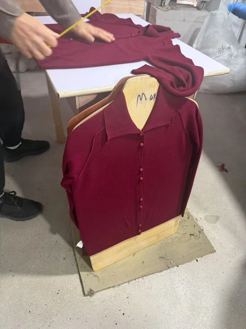 #新款女士圆领100澳毛时尚休闲百搭长袖开衫无缝一体~5099