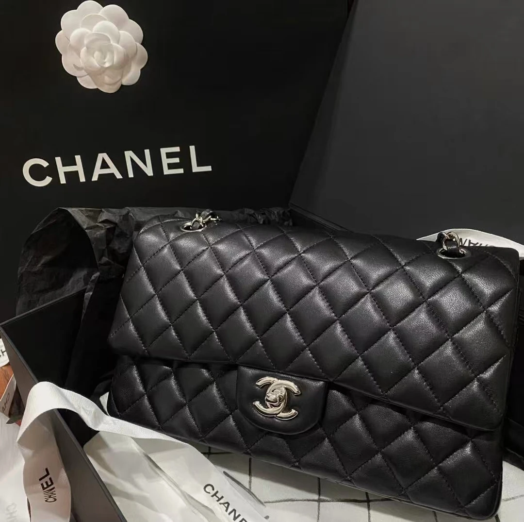 99新 Chanel/香奈儿 Chanel/香奈儿中号光面黑银cf/单肩斜挎包/33