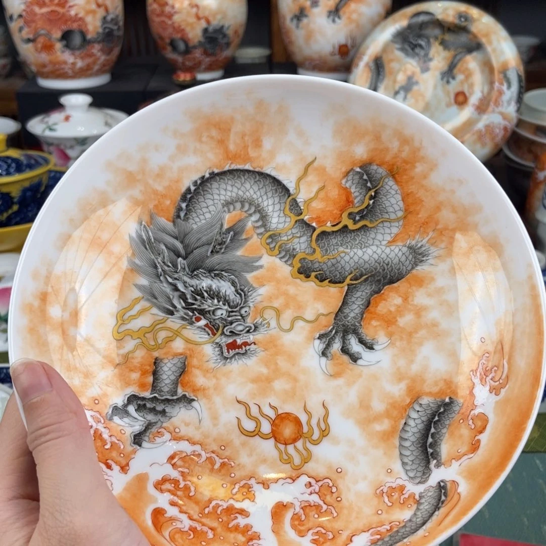 陶瓷的设计师是一个人