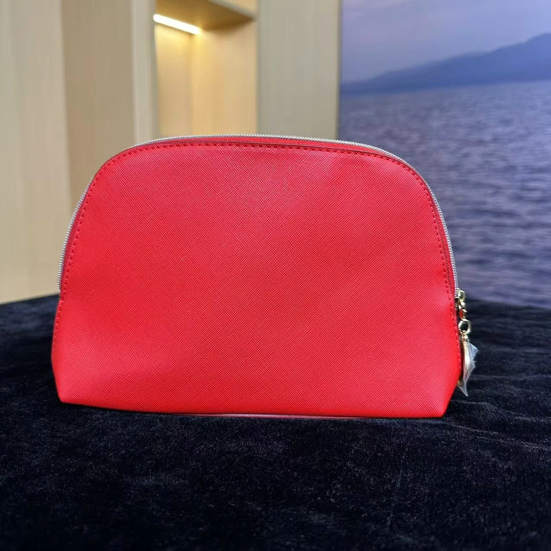 （全新未使用）红色皮皮化妆包！丫丫！！化妆包！