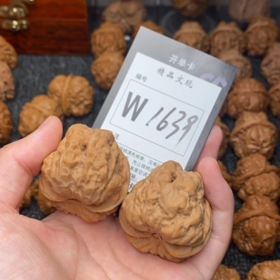 吊坠桃核我是第一百39