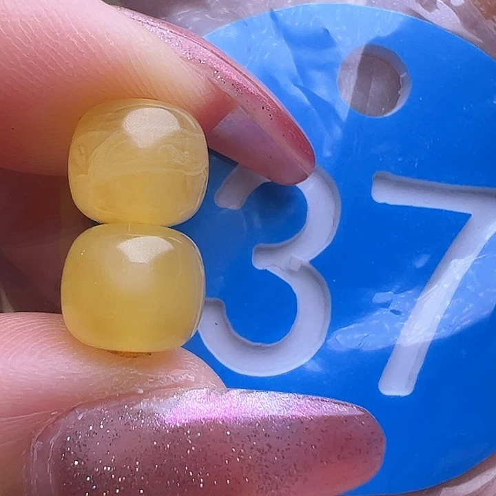 未镶嵌蜜蜡裸石8mm鸡油黄老型