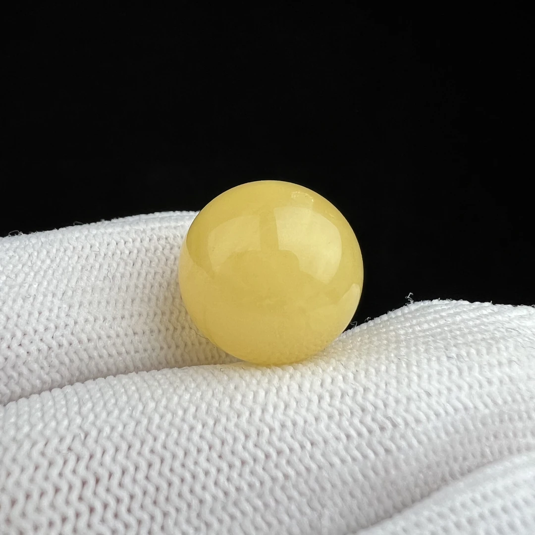 A1626天然原矿蜜蜡 鸡油黄圆珠15.7mm支持复检假一罚十