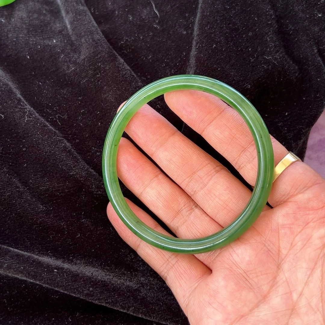 和田玉（碧玉）手镯未镶嵌老坑种乌兰乌德正品辣绿猕猴桃