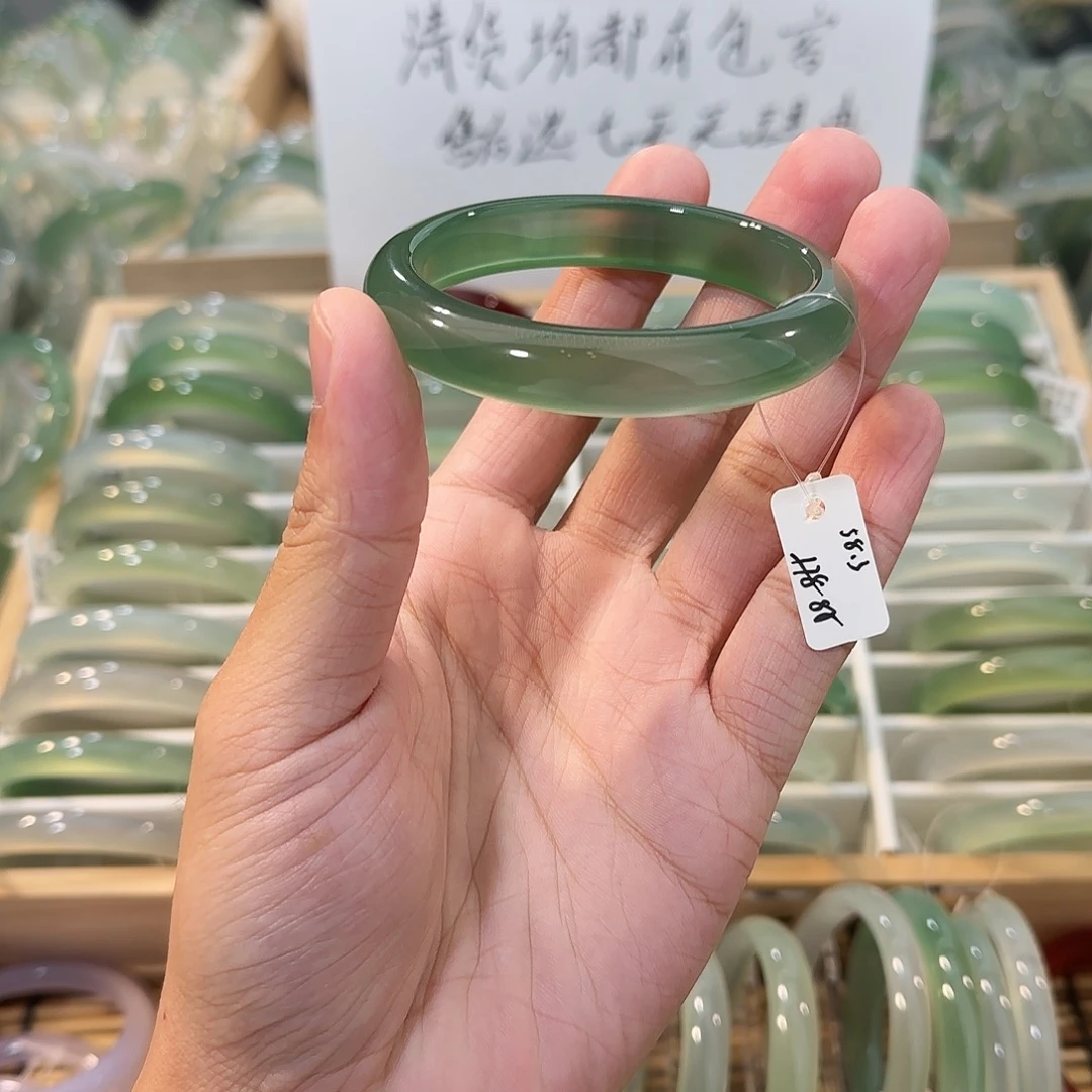 玛瑙/玉髓未镶嵌手镯圈口58.3