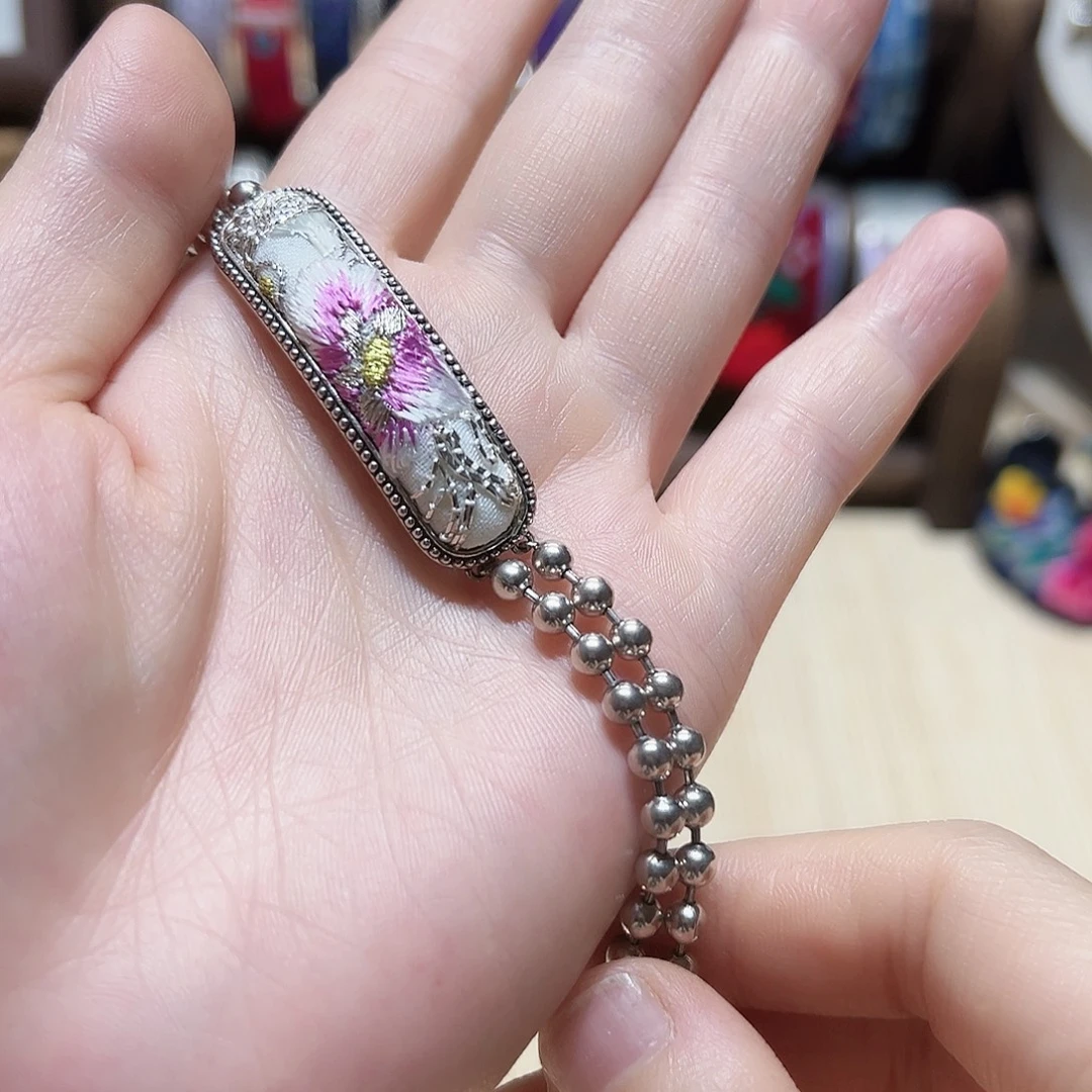 织绣手工富苗银手链