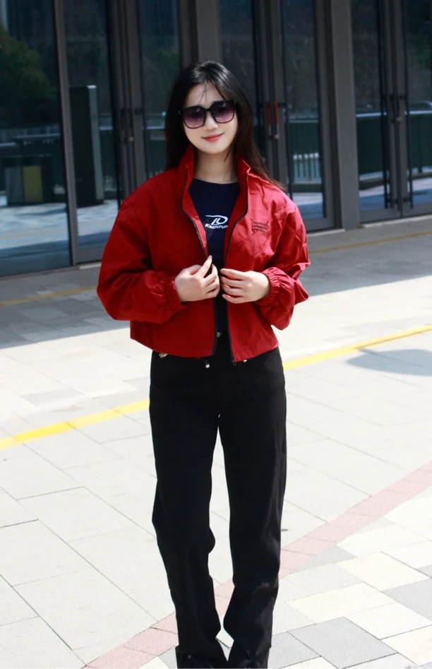 DL2025最新款潮流前线女款短式立领冲锋衣外套