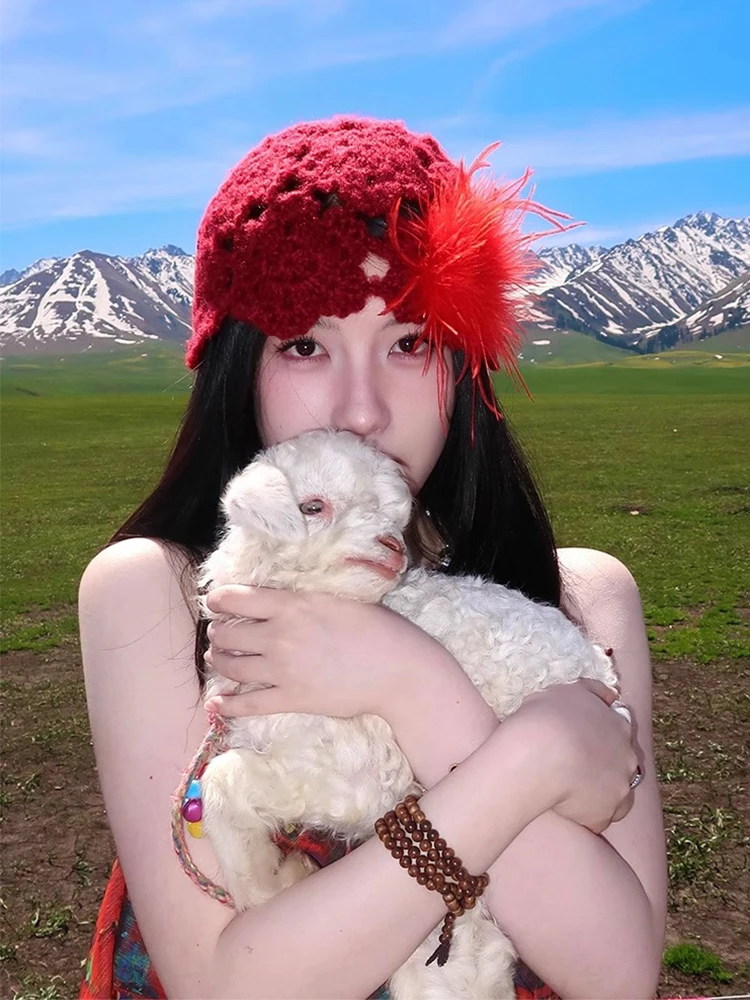 手工钩织红色羽毛包头帽女2025新款镂空透气显脸小针织帽套头帽子