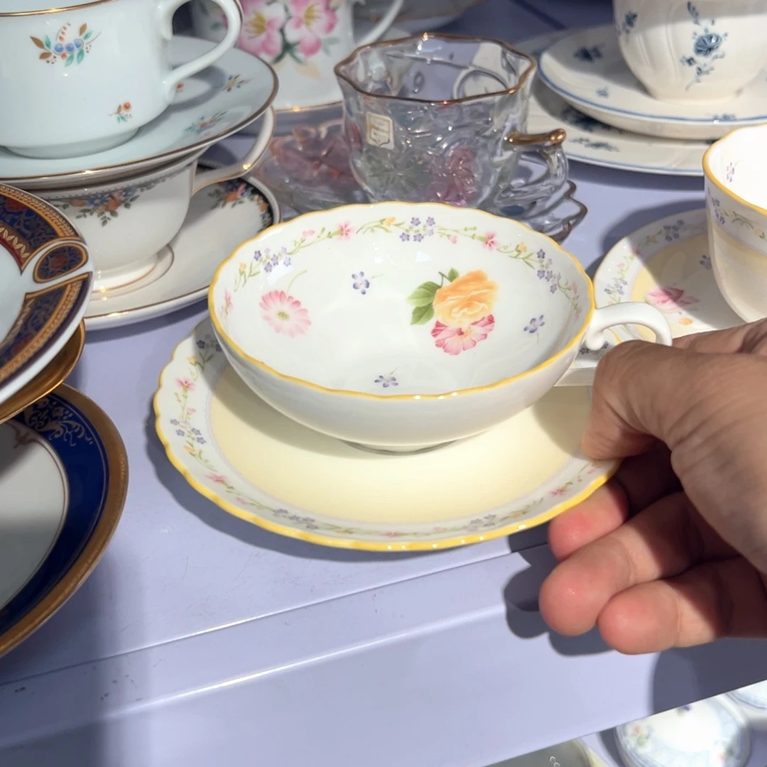 吉***妞瓷片哈哈哈我也是很想要