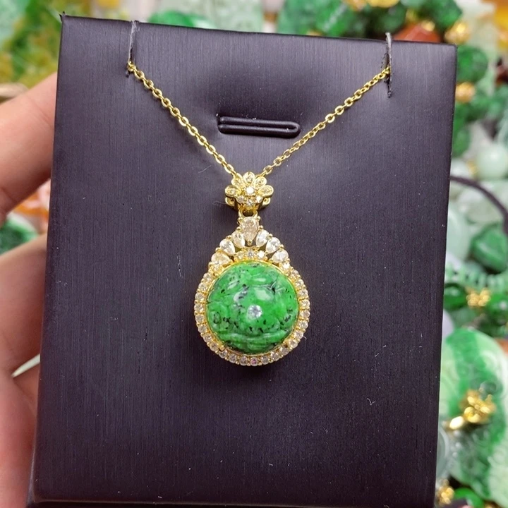 翡翠未镶嵌吊坠(赠链)