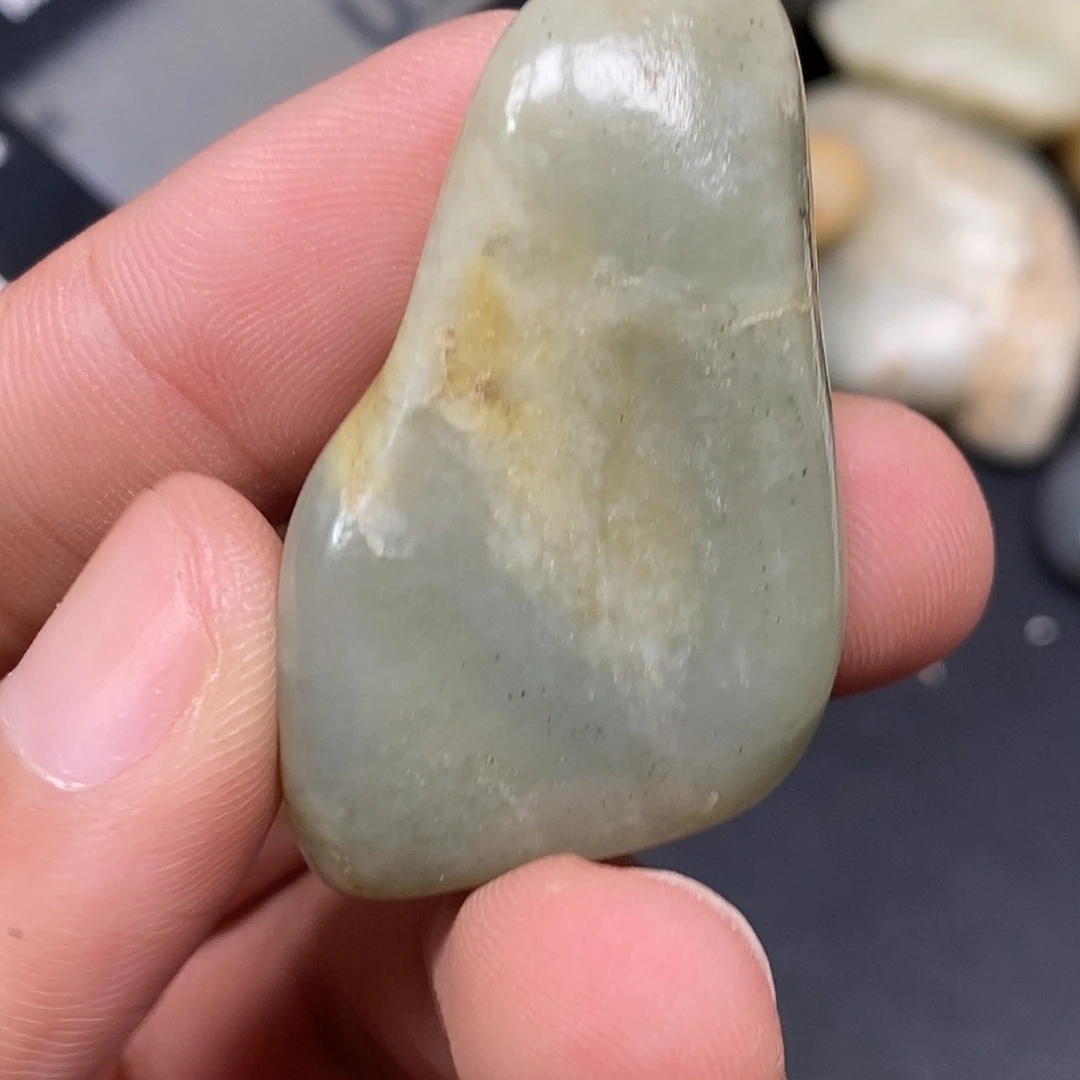 和田玉（糖玉）未镶嵌挂件