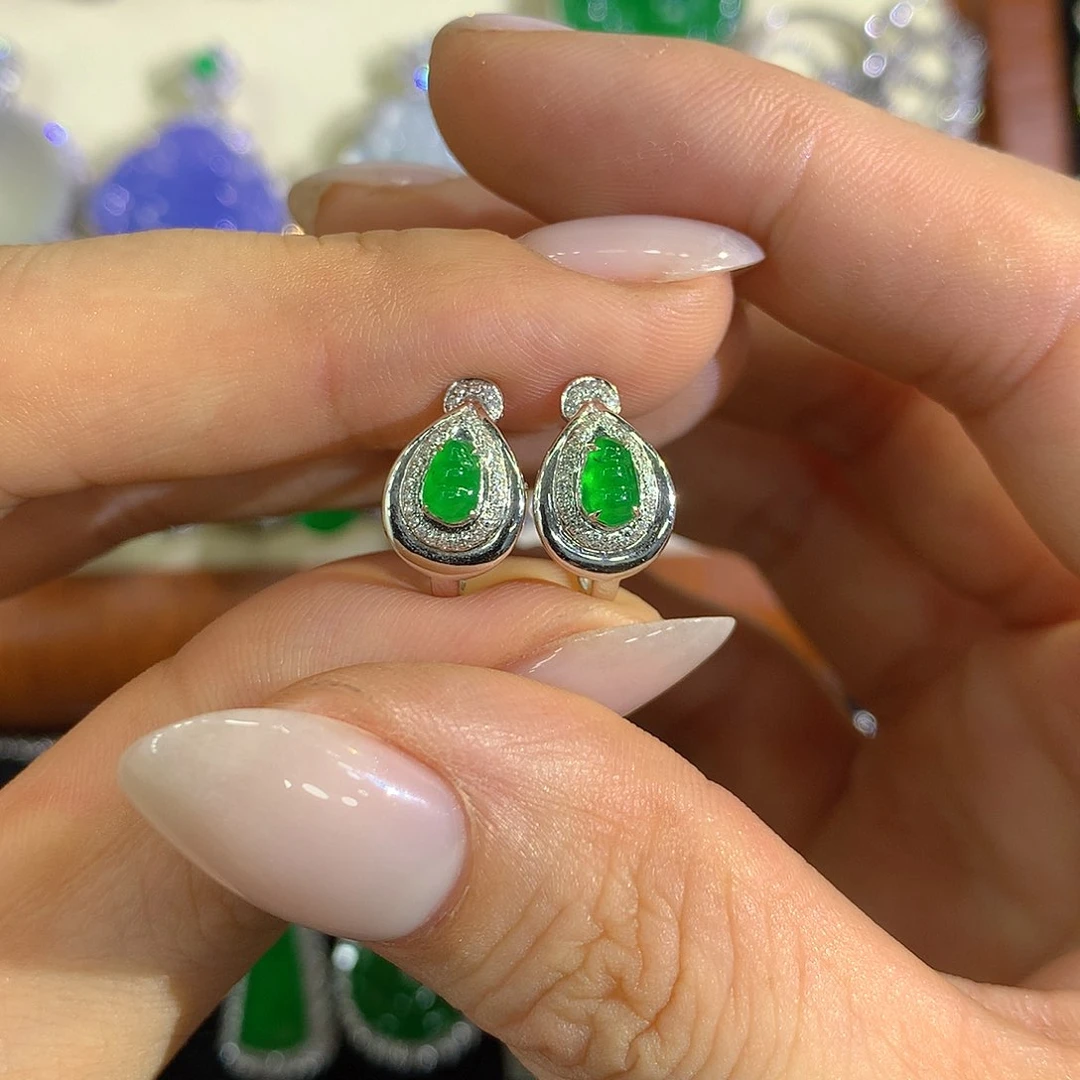 翡翠18K金镶嵌耳饰豆子