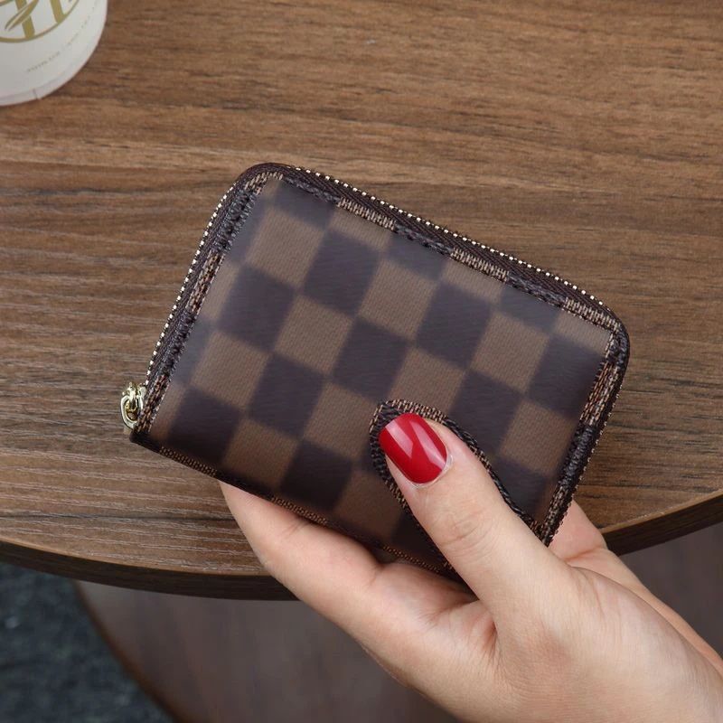 卡包女式精致时尚小巧多卡位大容量超薄证件位银行信用卡套防消磁