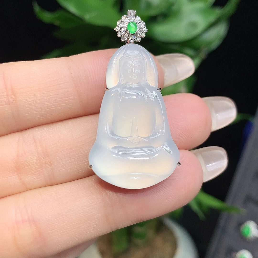 颈饰18K金镶嵌翡翠