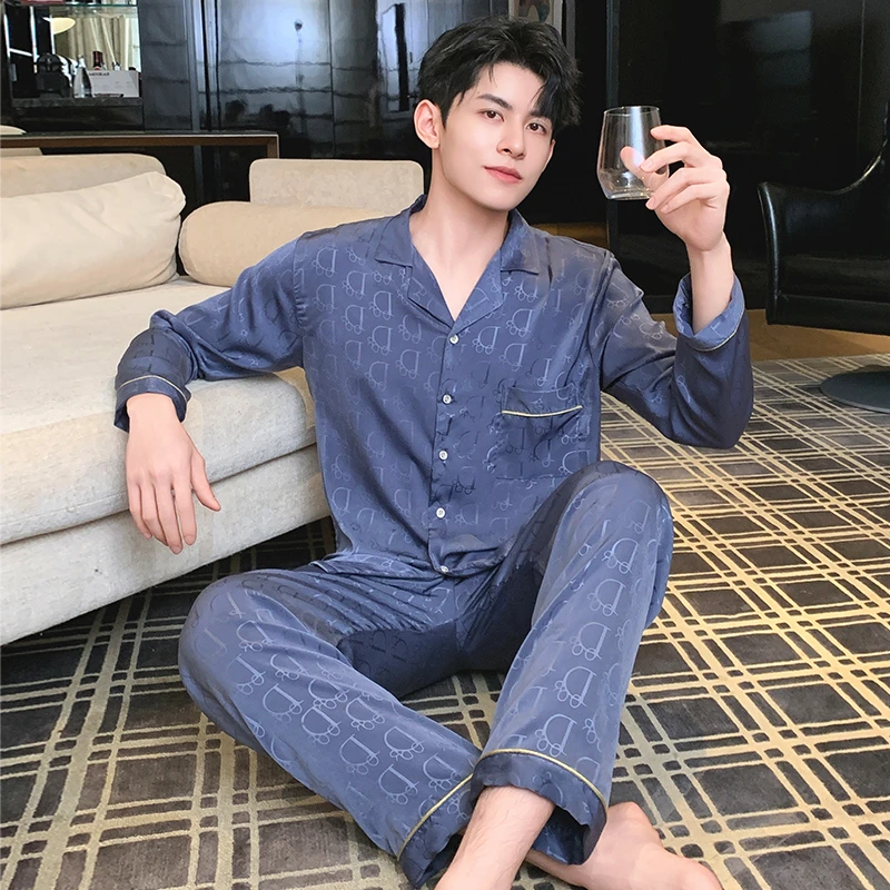 2025年轻奢款男春日必备套冰丝春款家居服透气垂坠居家秒变潮男