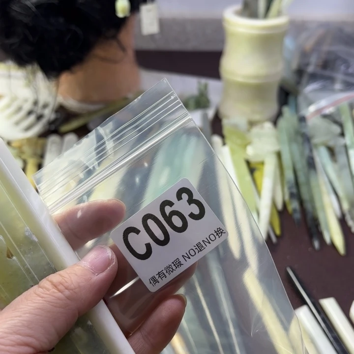 蛇纹石玉发饰合金一****萌