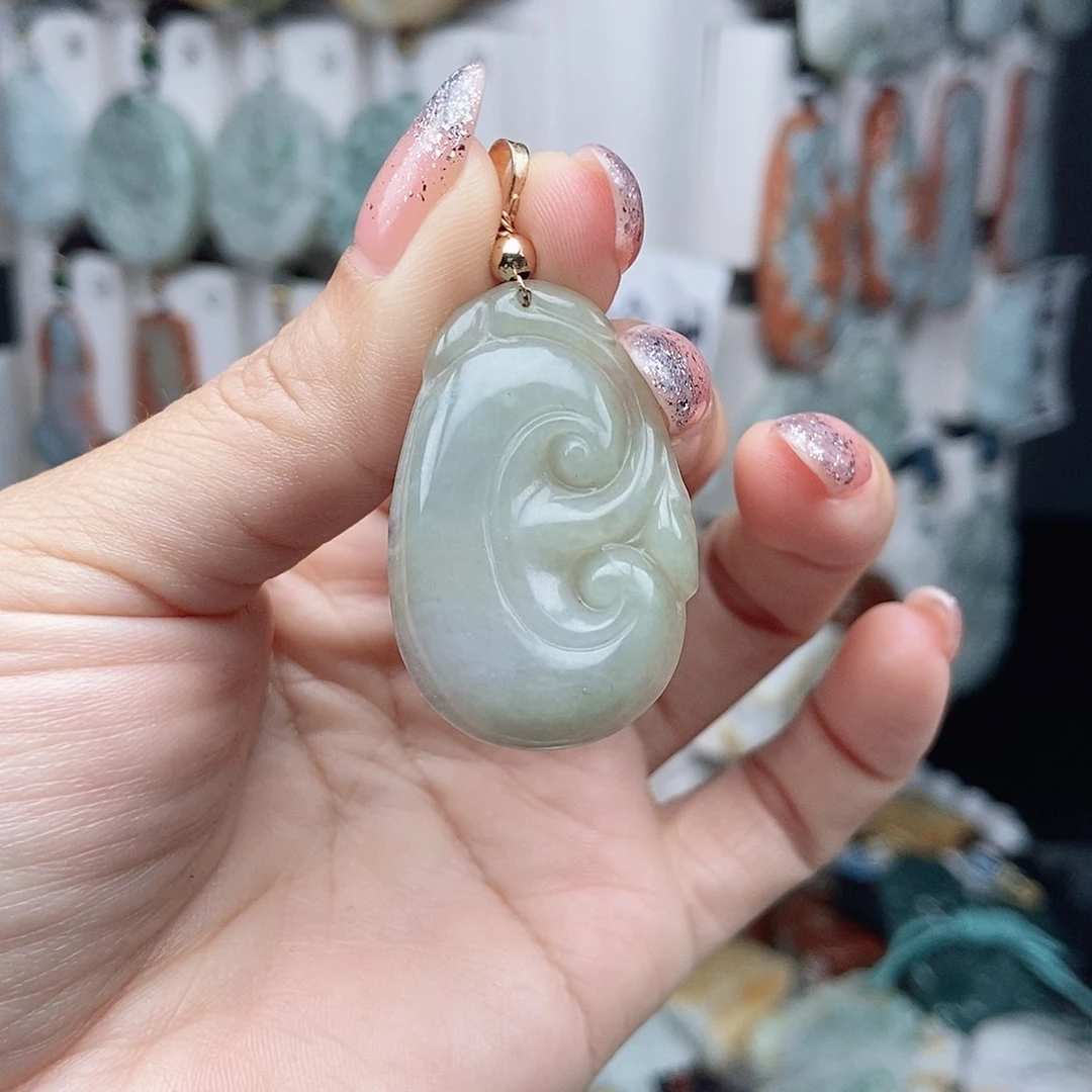 翡翠颈饰未镶嵌翡翠