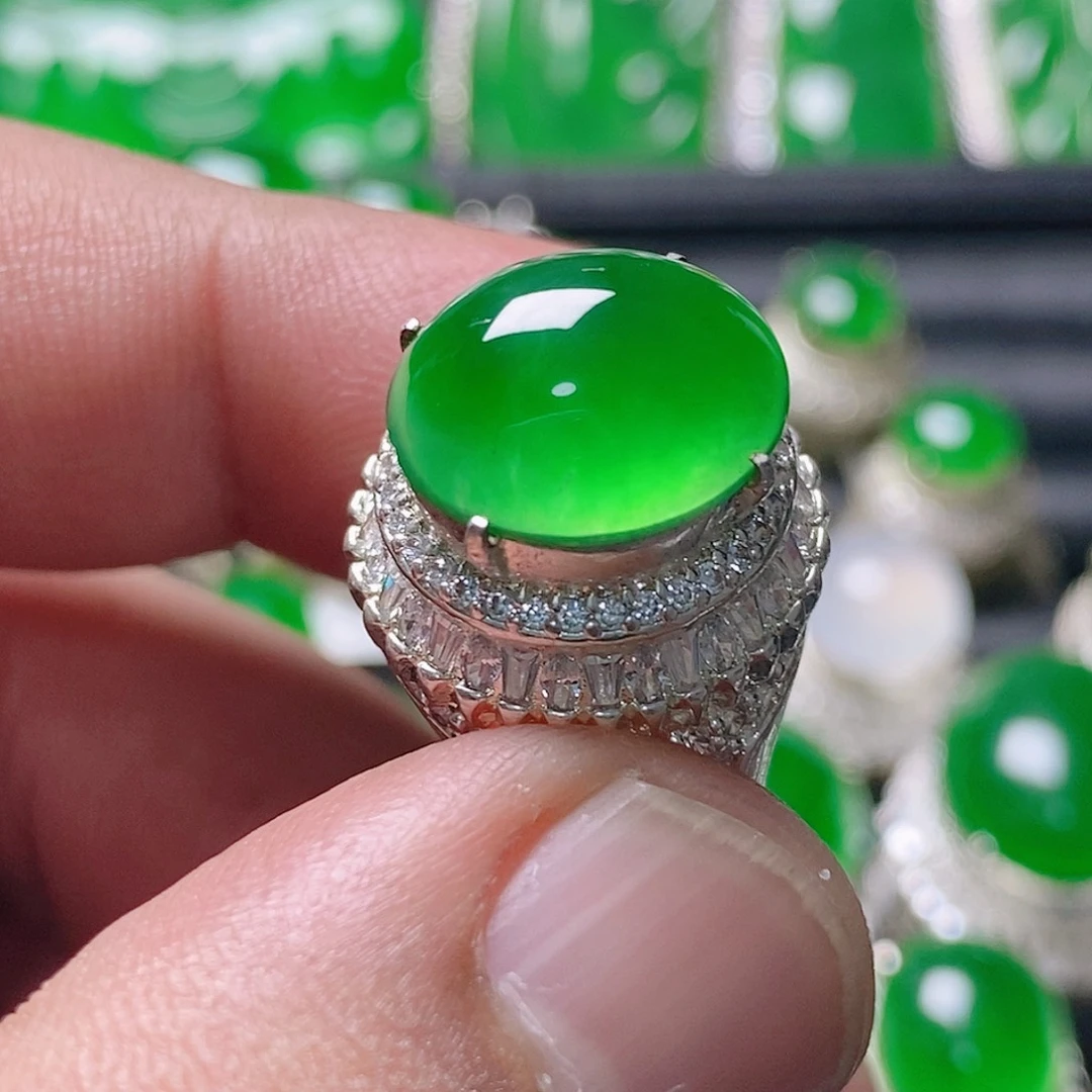 翡翠未镶嵌颈饰