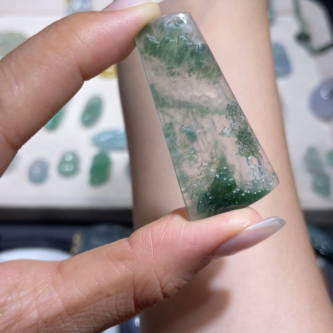吊坠(不含链)未镶嵌翡翠山水牌
