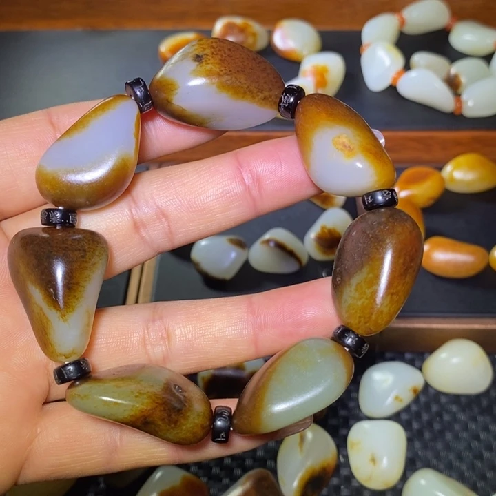 和田玉未镶嵌手串