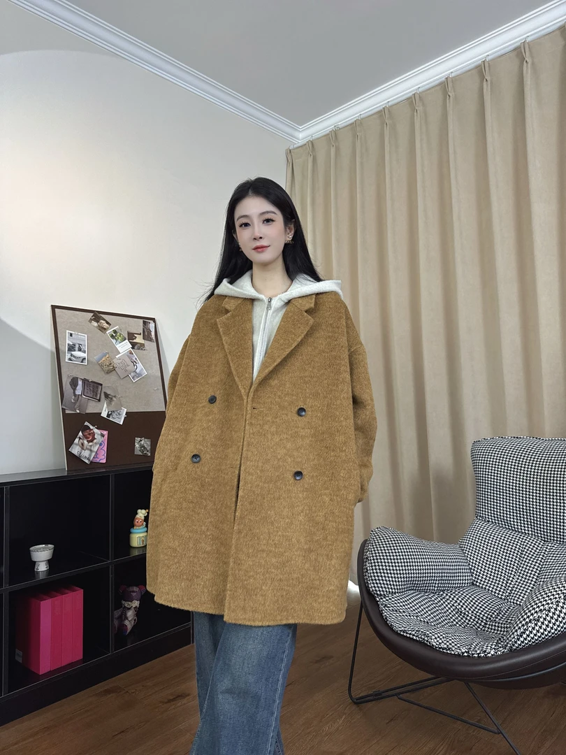 25903 法式慵懒风双排扣翻领宽松廓形羊毛大衣配羊毛马甲两件套