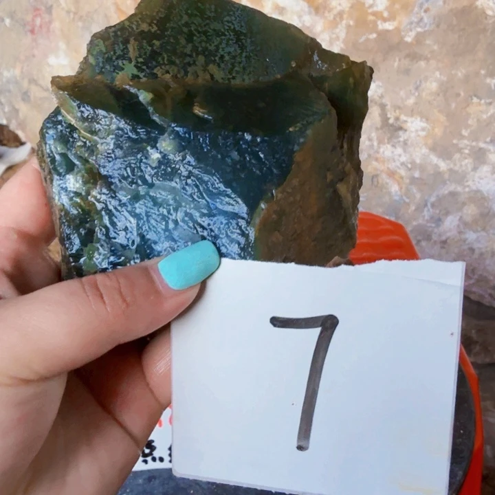 岫玉未镶嵌原石岫玉