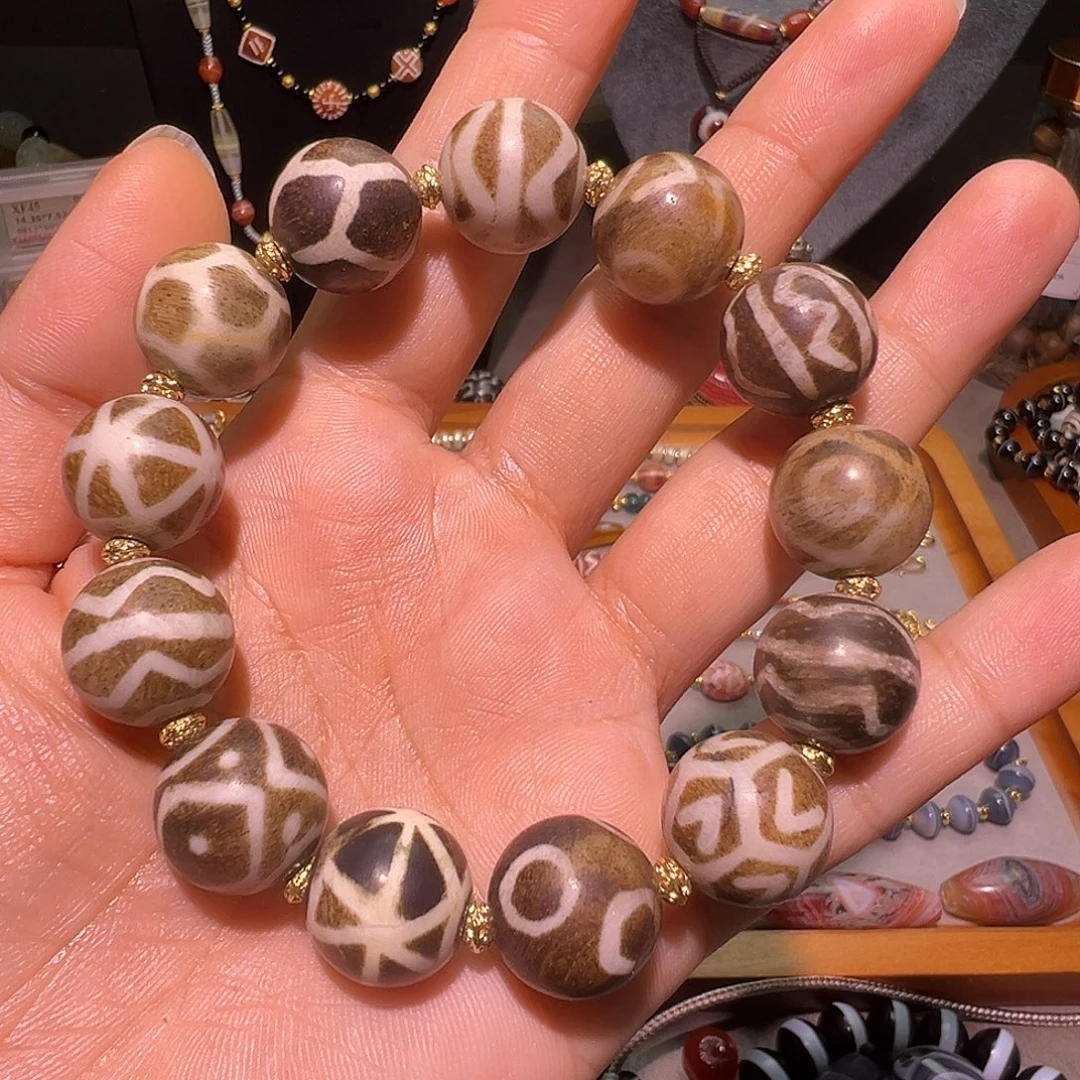 树脂制品邦提克手串